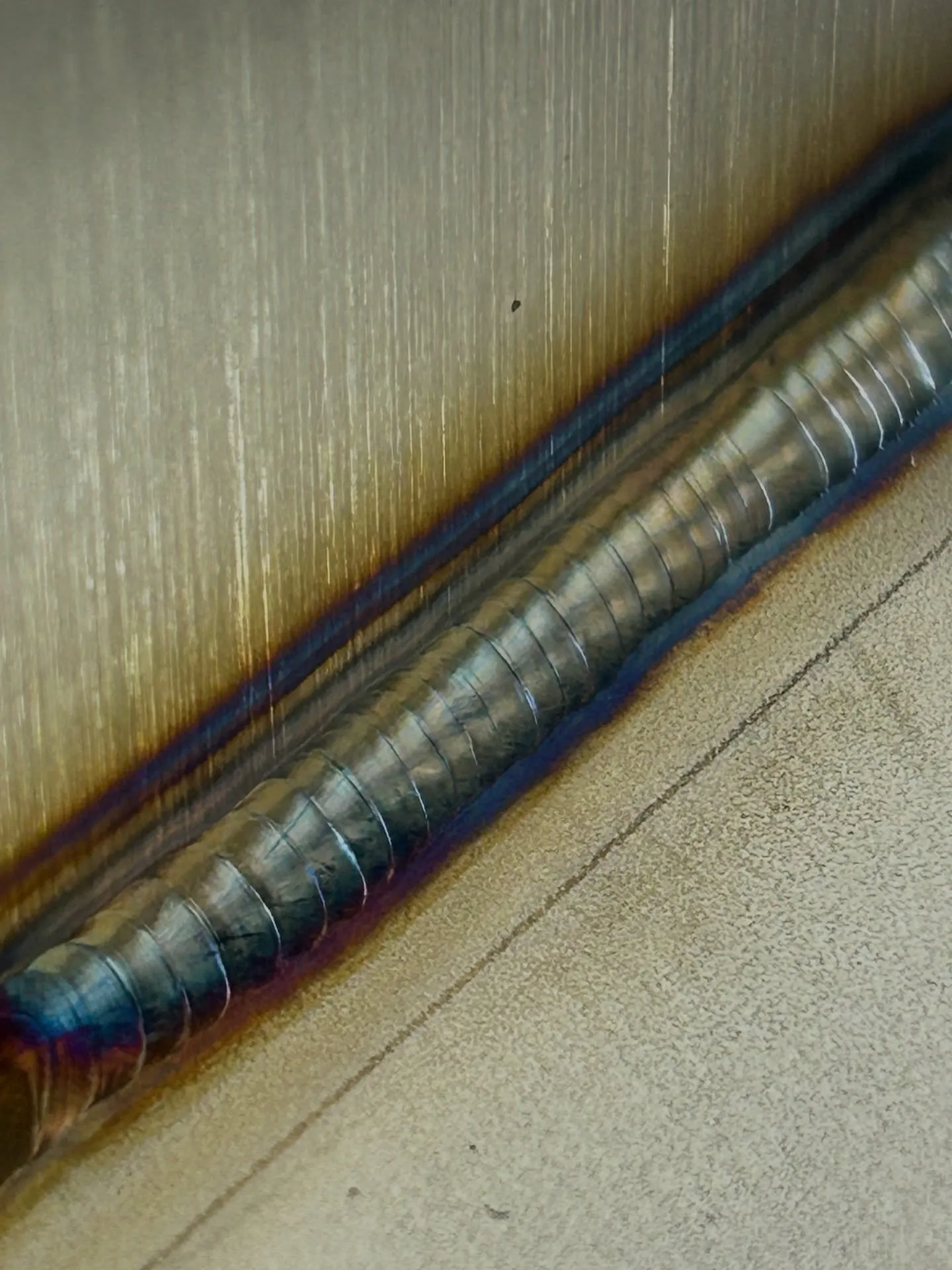 角パイプベース溶接