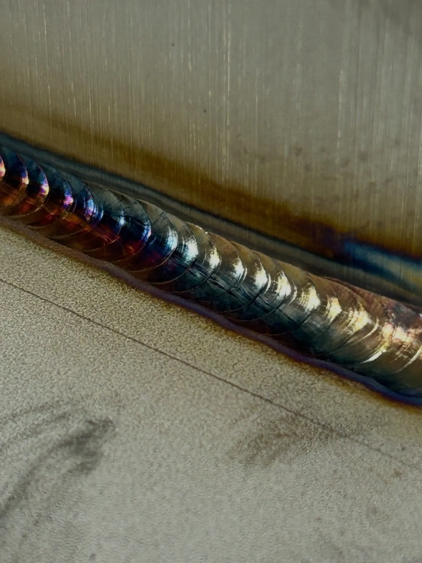 角パイプベース溶接