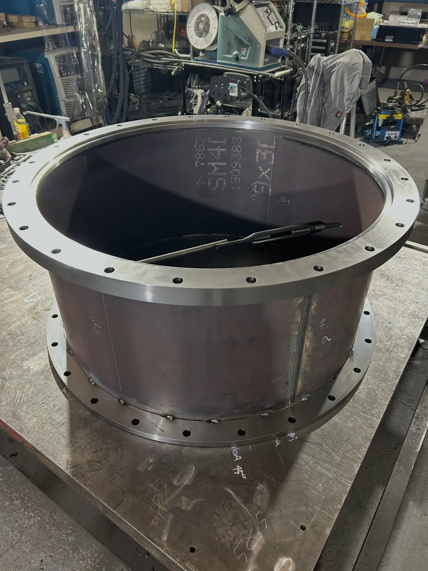 プラント向けドラム製作中🛠️